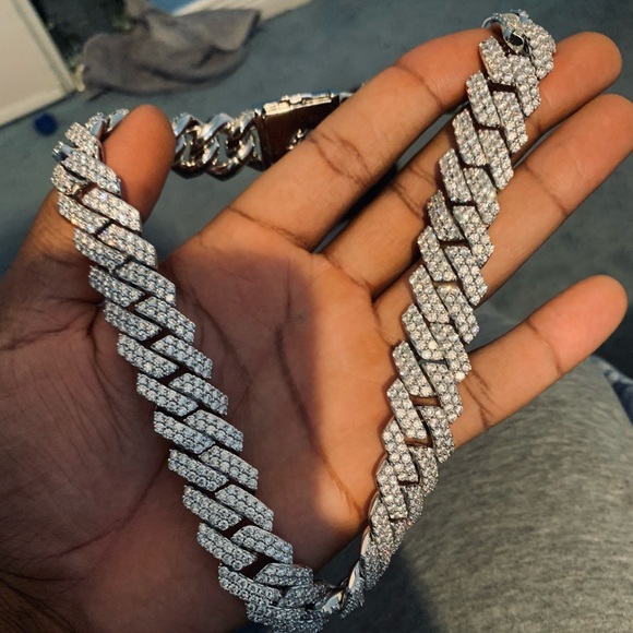 His and hers white gold Cuban link chokers - Picture 2 of 4